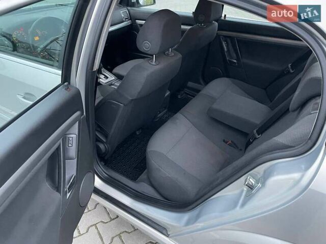 Сірий Опель Вектра, об'ємом двигуна 2.2 л та пробігом 170 тис. км за 4899 $, фото 12 на Automoto.ua