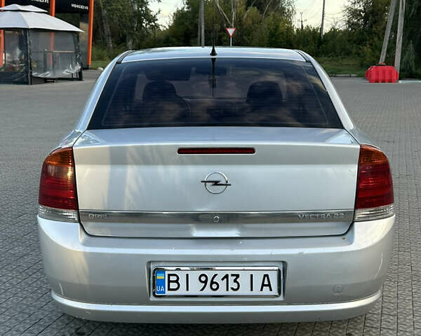 Сірий Опель Вектра, об'ємом двигуна 2.2 л та пробігом 251 тис. км за 4800 $, фото 4 на Automoto.ua