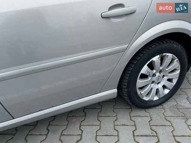 Сірий Опель Вектра, об'ємом двигуна 2.2 л та пробігом 170 тис. км за 4899 $, фото 6 на Automoto.ua
