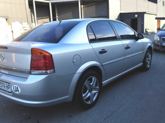 Сірий Опель Вектра, об'ємом двигуна 1.8 л та пробігом 147 тис. км за 3999 $, фото 1 на Automoto.ua