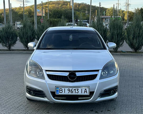 Сірий Опель Вектра, об'ємом двигуна 2.2 л та пробігом 251 тис. км за 4800 $, фото 1 на Automoto.ua