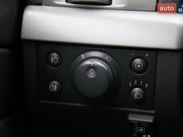 Сірий Опель Вектра, об'ємом двигуна 2.2 л та пробігом 174 тис. км за 5900 $, фото 19 на Automoto.ua