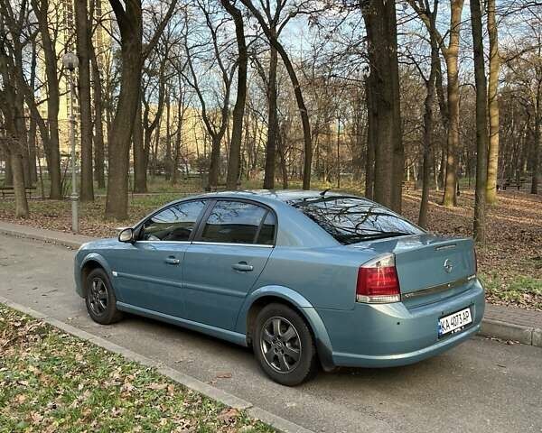 Сірий Опель Вектра, об'ємом двигуна 2.2 л та пробігом 299 тис. км за 6000 $, фото 4 на Automoto.ua