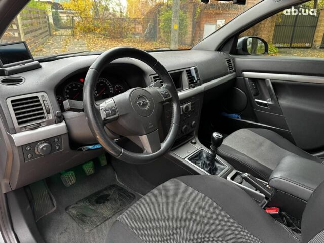 Серый Опель Вектра, объемом двигателя 1.8 л и пробегом 294 тыс. км за 5690 $, фото 12 на Automoto.ua