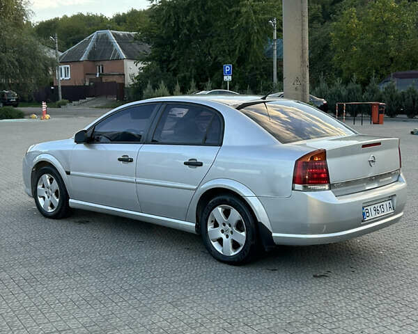 Сірий Опель Вектра, об'ємом двигуна 2.2 л та пробігом 251 тис. км за 4800 $, фото 5 на Automoto.ua