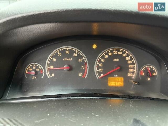 Сірий Опель Вектра, об'ємом двигуна 1.6 л та пробігом 300 тис. км за 4500 $, фото 21 на Automoto.ua