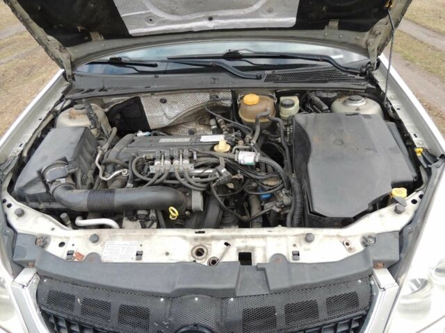 Сірий Опель Вектра, об'ємом двигуна 2.2 л та пробігом 323 тис. км за 4200 $, фото 14 на Automoto.ua