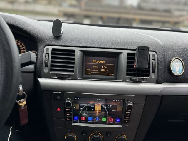 Серый Опель Вектра, объемом двигателя 2.2 л и пробегом 173 тыс. км за 6000 $, фото 5 на Automoto.ua