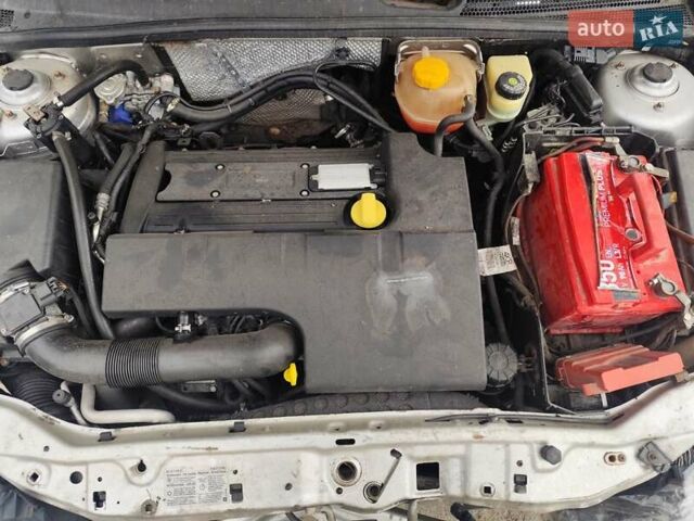 Опель Вектра 2006 у Белой Церкве на Automoto.ua Сірий Опель Вектра, об'ємом двигуна 2.2 л та пробігом 335 тис. км за 3500 $, фото 4 на Automoto.ua