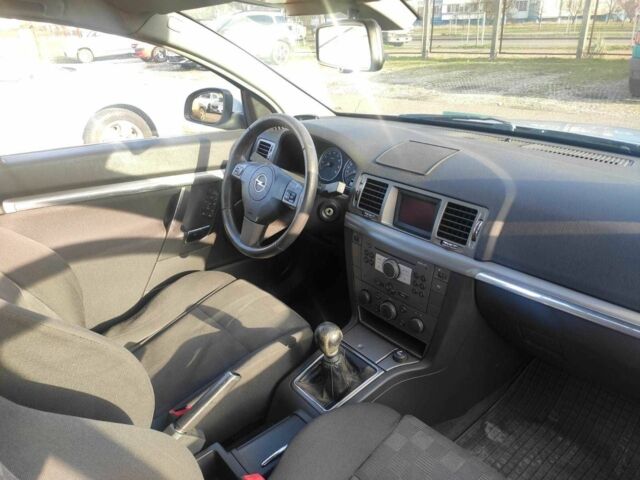 Сірий Опель Вектра, об'ємом двигуна 2.2 л та пробігом 202 тис. км за 4000 $, фото 1 на Automoto.ua