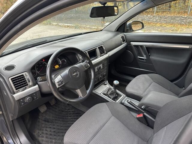 Опель Вектра 2006 в Киеве на Automoto.ua Серый Опель Вектра, объемом двигателя 0 л и пробегом 300 тыс. км за 2250 $, фото 11 на Automoto.ua