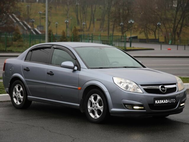 Серый Опель Вектра, объемом двигателя 2.2 л и пробегом 174 тыс. км за 5900 $, фото 2 на Automoto.ua
