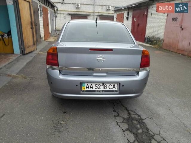 Серый Опель Вектра, объемом двигателя 1.8 л и пробегом 293 тыс. км за 5500 $, фото 5 на Automoto.ua