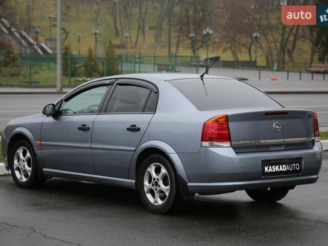 Сірий Опель Вектра, об'ємом двигуна 2.2 л та пробігом 174 тис. км за 5900 $, фото 3 на Automoto.ua