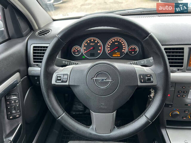 Серый Опель Вектра, объемом двигателя 2.2 л и пробегом 230 тыс. км за 5700 $, фото 20 на Automoto.ua