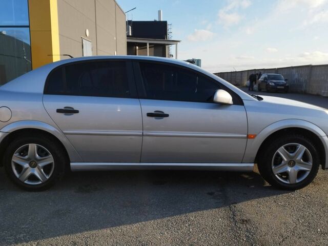 Сірий Опель Вектра, об'ємом двигуна 1.8 л та пробігом 147 тис. км за 3999 $, фото 4 на Automoto.ua