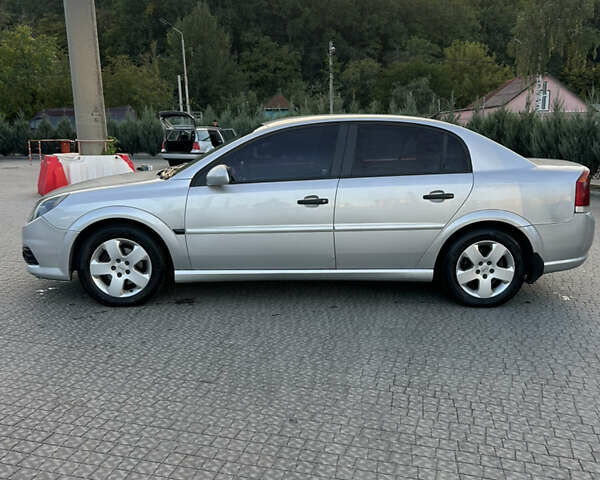 Сірий Опель Вектра, об'ємом двигуна 2.2 л та пробігом 251 тис. км за 4800 $, фото 6 на Automoto.ua