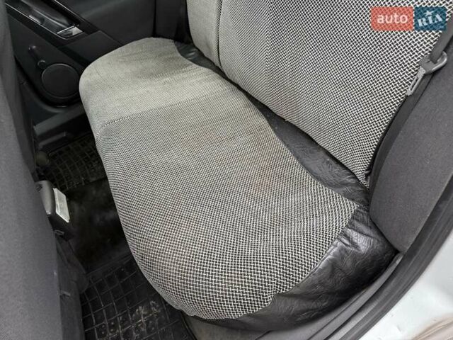 Сірий Опель Вектра, об'ємом двигуна 1.6 л та пробігом 300 тис. км за 4500 $, фото 10 на Automoto.ua