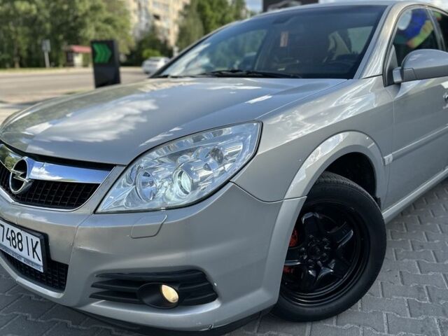 Серый Опель Вектра, объемом двигателя 2.2 л и пробегом 260 тыс. км за 3800 $, фото 4 на Automoto.ua