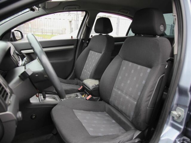 Серый Опель Вектра, объемом двигателя 2.2 л и пробегом 174 тыс. км за 5900 $, фото 6 на Automoto.ua