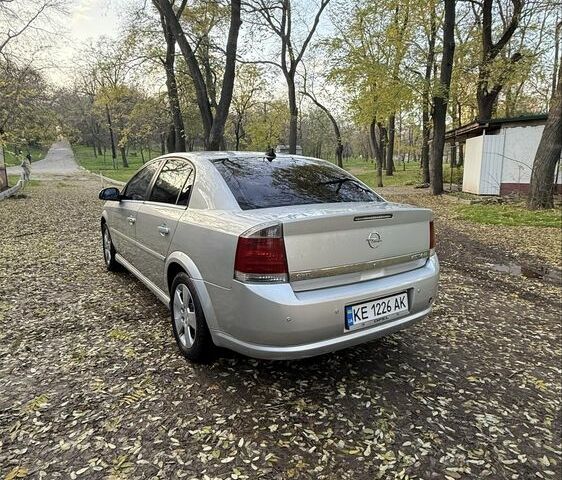 Серый Опель Вектра, объемом двигателя 2.2 л и пробегом 165 тыс. км за 4900 $, фото 6 на Automoto.ua