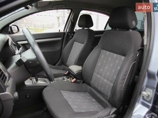 Сірий Опель Вектра, об'ємом двигуна 2.2 л та пробігом 174 тис. км за 5900 $, фото 6 на Automoto.ua