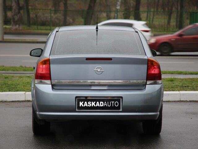 Серый Опель Вектра, объемом двигателя 2.2 л и пробегом 174 тыс. км за 5900 $, фото 4 на Automoto.ua