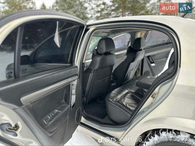 Серый Опель Вектра, объемом двигателя 2.2 л и пробегом 271 тыс. км за 4300 $, фото 19 на Automoto.ua