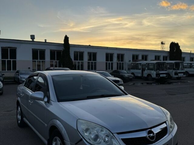 Серый Опель Вектра, объемом двигателя 2.2 л и пробегом 250 тыс. км за 3999 $, фото 3 на Automoto.ua