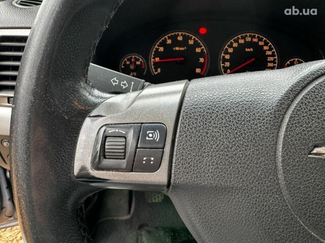 Серый Опель Вектра, объемом двигателя 1.8 л и пробегом 294 тыс. км за 5690 $, фото 16 на Automoto.ua