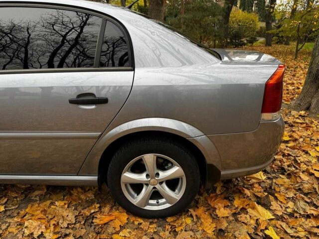 Серый Опель Вектра, объемом двигателя 1.8 л и пробегом 294 тыс. км за 5690 $, фото 9 на Automoto.ua