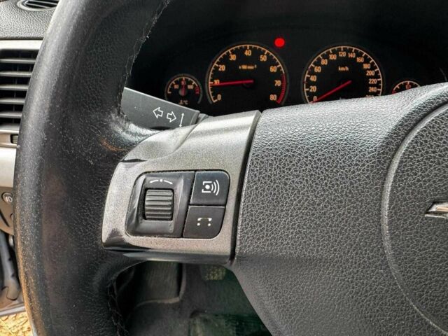 Серый Опель Вектра, объемом двигателя 1.8 л и пробегом 294 тыс. км за 5690 $, фото 16 на Automoto.ua