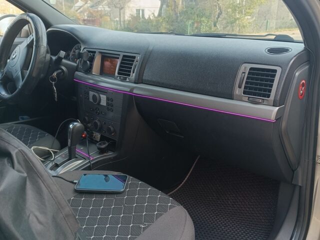 Сірий Опель Вектра, об'ємом двигуна 2.2 л та пробігом 240 тис. км за 4300 $, фото 7 на Automoto.ua