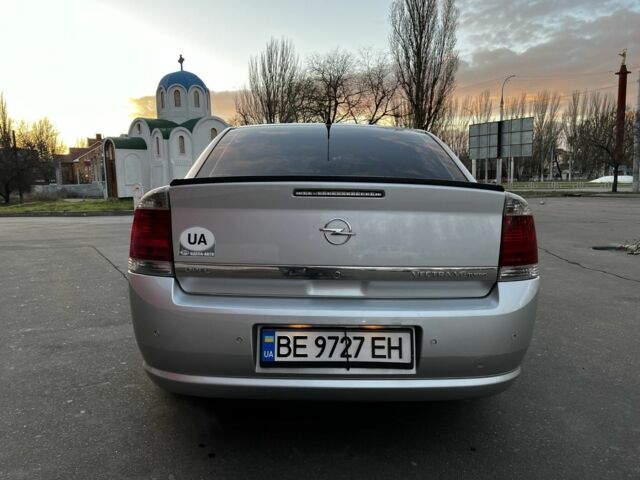 Серый Опель Вектра, объемом двигателя 2.8 л и пробегом 300 тыс. км за 7500 $, фото 5 на Automoto.ua