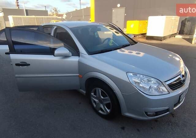 Сірий Опель Вектра, об'ємом двигуна 1.8 л та пробігом 147 тис. км за 3999 $, фото 6 на Automoto.ua