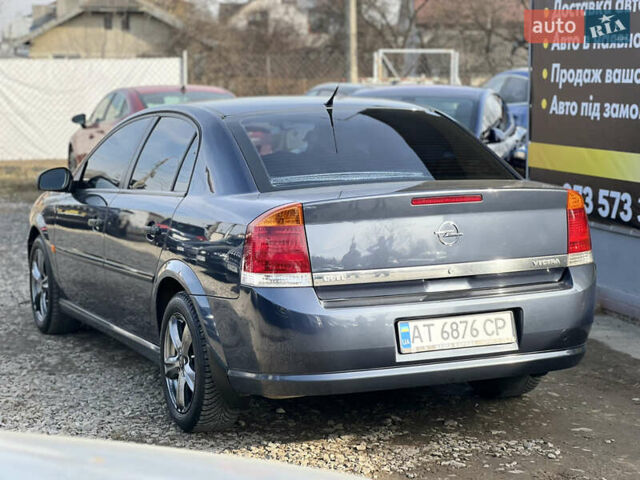 Серый Опель Вектра, объемом двигателя 1.8 л и пробегом 180 тыс. км за 4500 $, фото 3 на Automoto.ua
