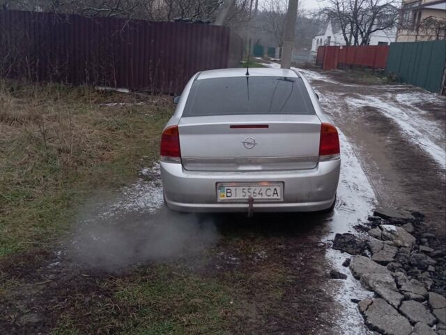 Сірий Опель Вектра, об'ємом двигуна 2.2 л та пробігом 318 тис. км за 2900 $, фото 1 на Automoto.ua