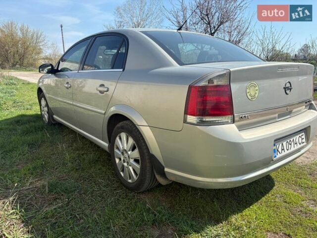 Сірий Опель Вектра, об'ємом двигуна 2.2 л та пробігом 280 тис. км за 4400 $, фото 2 на Automoto.ua