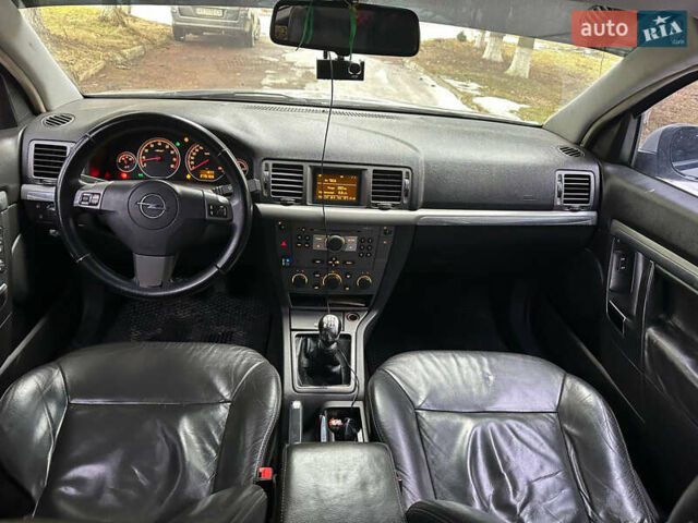 Сірий Опель Вектра, об'ємом двигуна 2.2 л та пробігом 280 тис. км за 5900 $, фото 9 на Automoto.ua