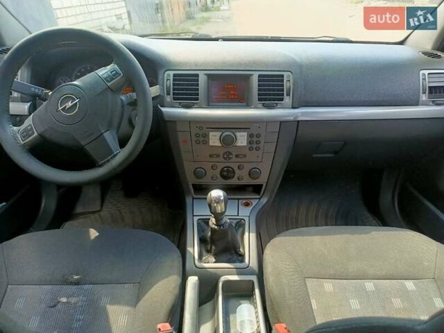 Серый Опель Вектра, объемом двигателя 2.2 л и пробегом 258 тыс. км за 4200 $, фото 7 на Automoto.ua