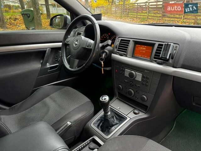 Серый Опель Вектра, объемом двигателя 1.8 л и пробегом 294 тыс. км за 5690 $, фото 30 на Automoto.ua