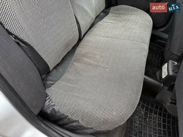 Сірий Опель Вектра, об'ємом двигуна 1.6 л та пробігом 300 тис. км за 4500 $, фото 14 на Automoto.ua