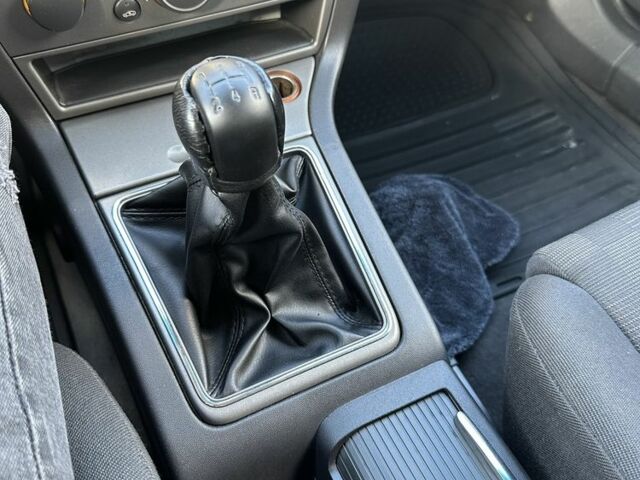 Серый Опель Вектра, объемом двигателя 2.2 л и пробегом 260 тыс. км за 3800 $, фото 11 на Automoto.ua