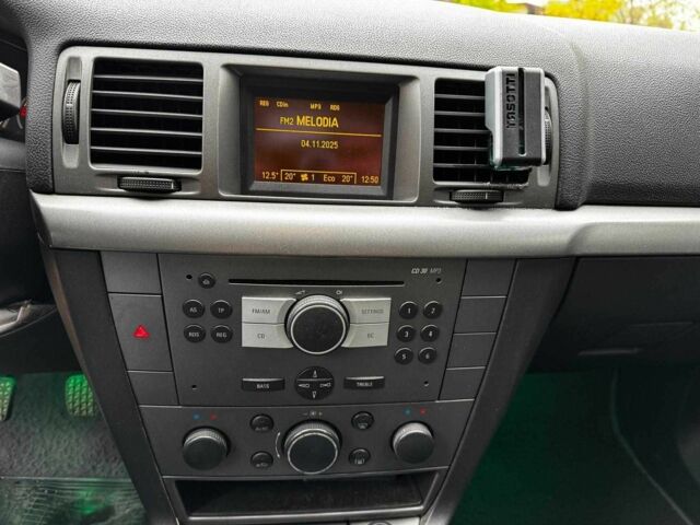 Серый Опель Вектра, объемом двигателя 1.8 л и пробегом 294 тыс. км за 5690 $, фото 18 на Automoto.ua