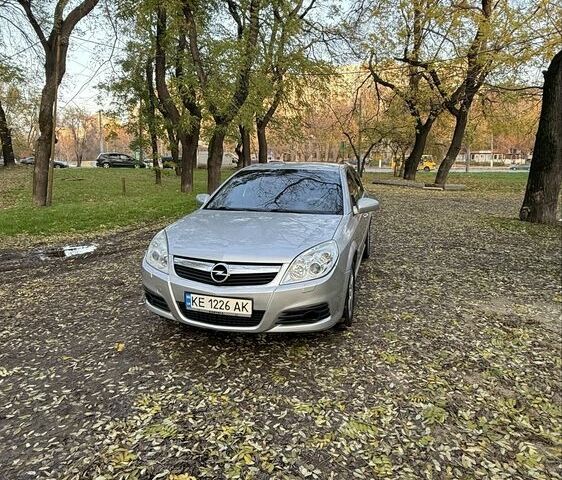 Серый Опель Вектра, объемом двигателя 2.2 л и пробегом 165 тыс. км за 4900 $, фото 3 на Automoto.ua