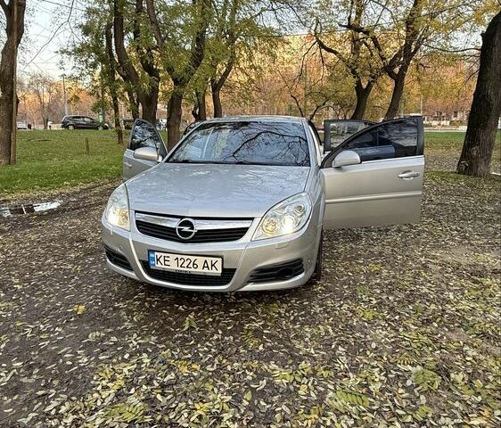 Серый Опель Вектра, объемом двигателя 2.2 л и пробегом 165 тыс. км за 4900 $, фото 1 на Automoto.ua