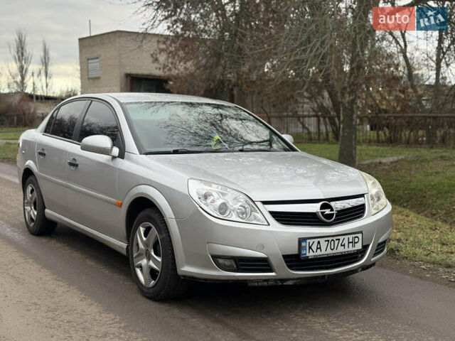 Сірий Опель Вектра, об'ємом двигуна 1.8 л та пробігом 147 тис. км за 4900 $, фото 1 на Automoto.ua
