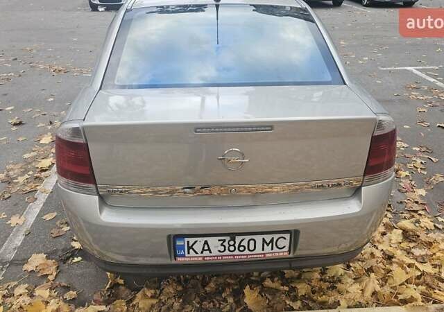 Опель Вектра 2007 в Киеве на Automoto.ua Серый Опель Вектра, объемом двигателя 2.2 л и пробегом 217 тыс. км за 6100 $, фото 1 на Automoto.ua