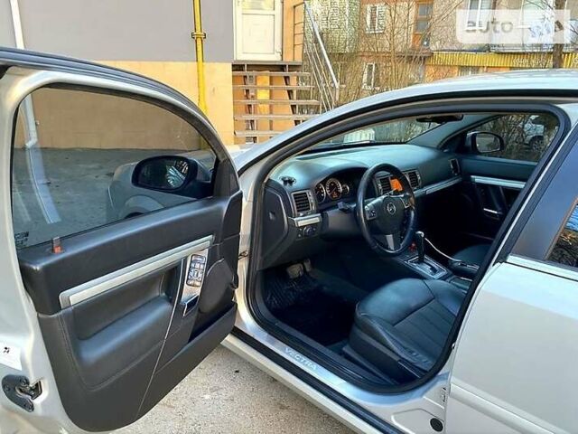 Серый Опель Вектра, объемом двигателя 2.2 л и пробегом 134 тыс. км за 7100 $, фото 6 на Automoto.ua