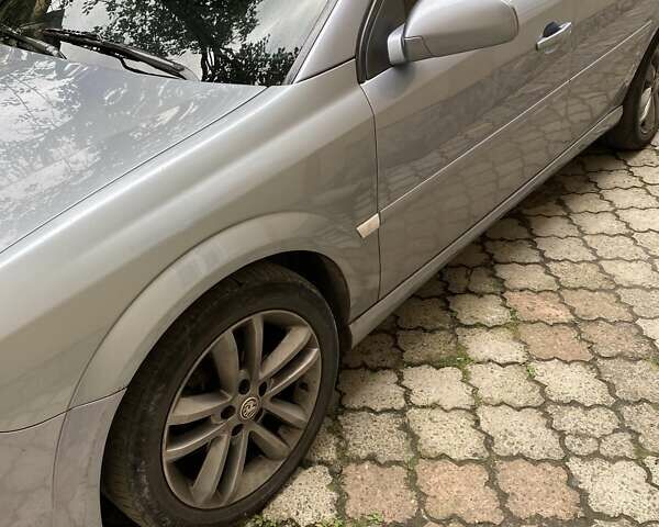 Серый Опель Вектра, объемом двигателя 0 л и пробегом 210 тыс. км за 6000 $, фото 2 на Automoto.ua